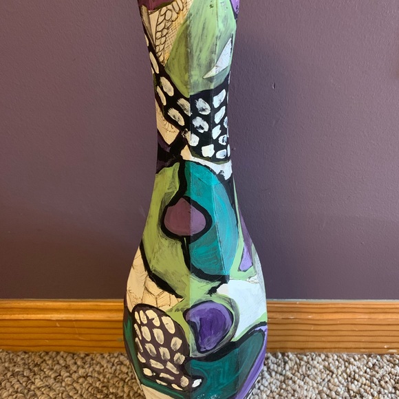 Hand painted one of a kind large vase. New - Picture 2 of 5